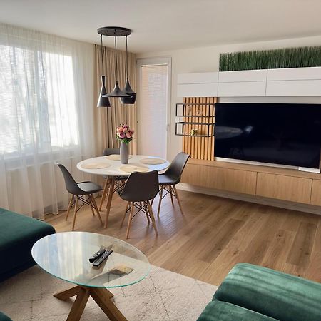 شقة Apartman Olivia Šamorín المظهر الخارجي الصورة