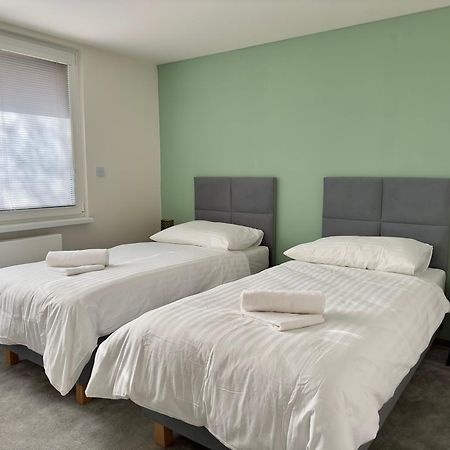 شقة Apartman Olivia Šamorín المظهر الخارجي الصورة