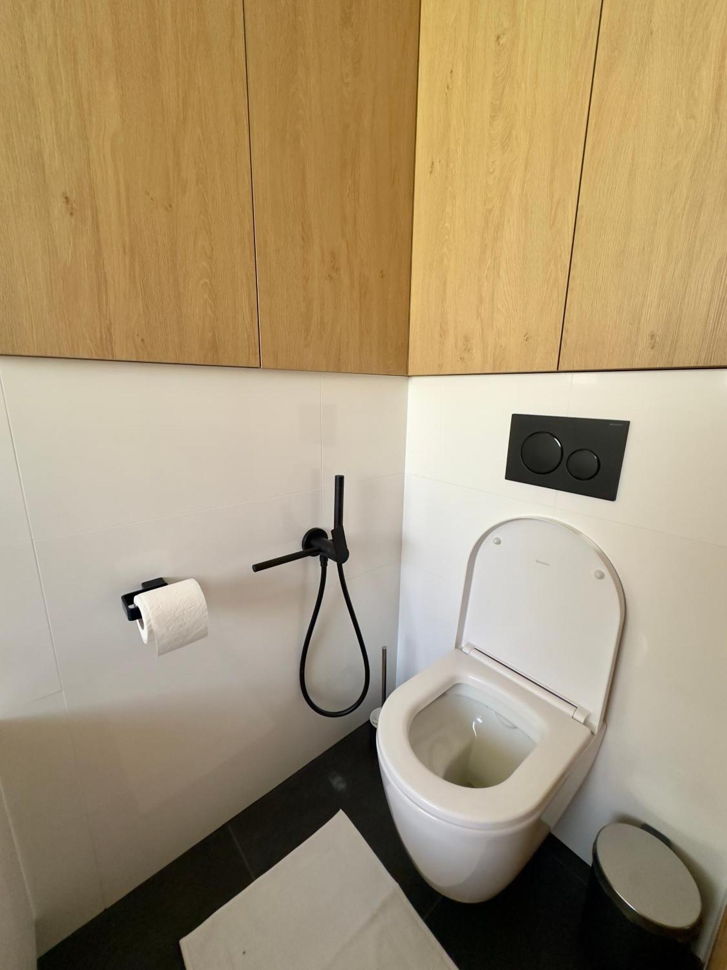 شقة Apartman Olivia Šamorín المظهر الخارجي الصورة